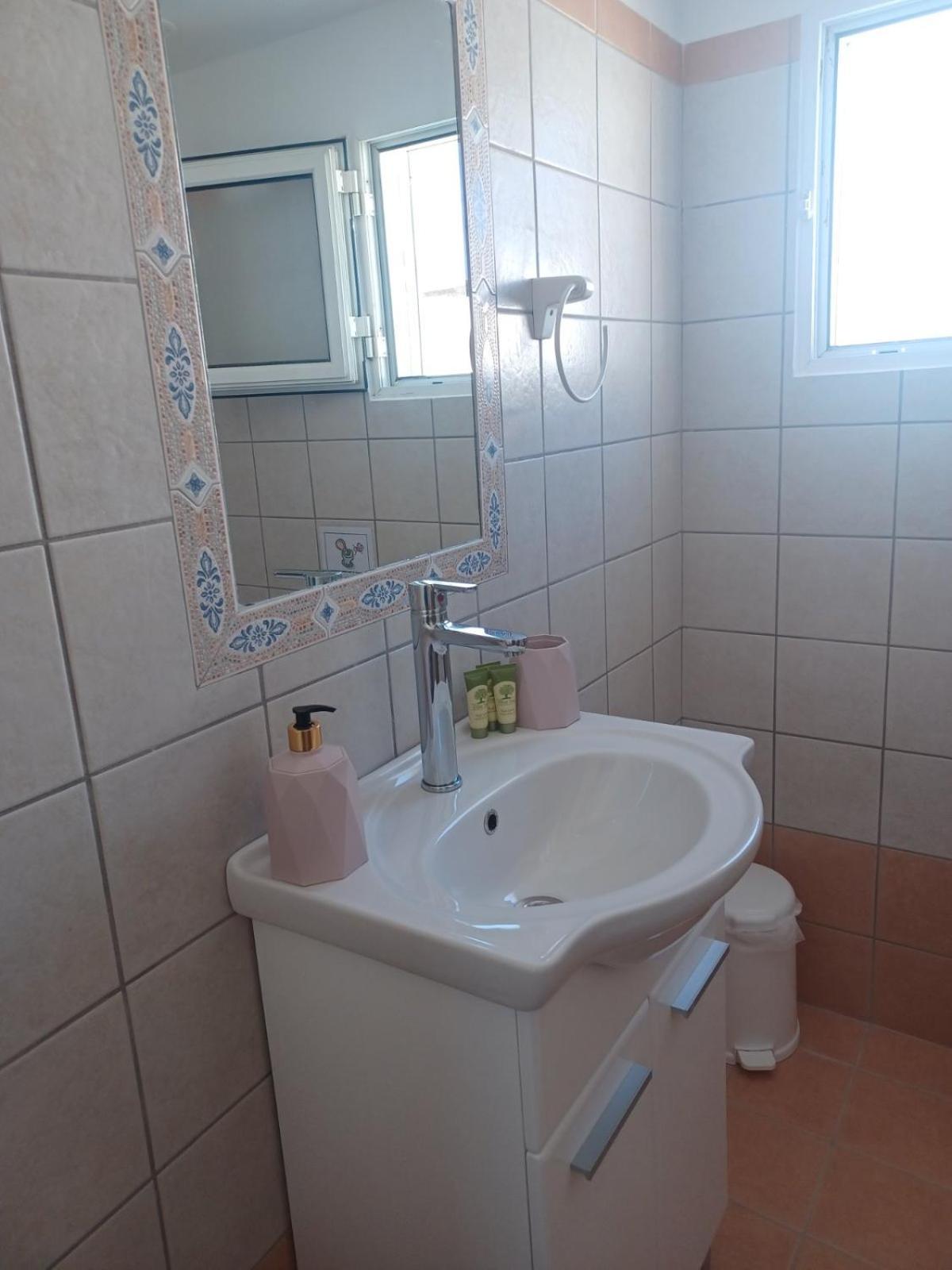 Orizodas Lipsi Extérieur photo